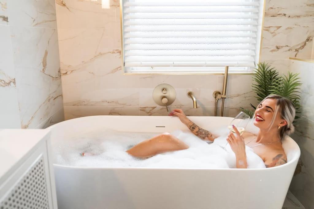 The Devonshire Suite - Your 5 Star West End Stay! Glasgow Ngoại thất bức ảnh